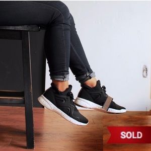 New with tags, Women’s Reebok Sayumi 2.0